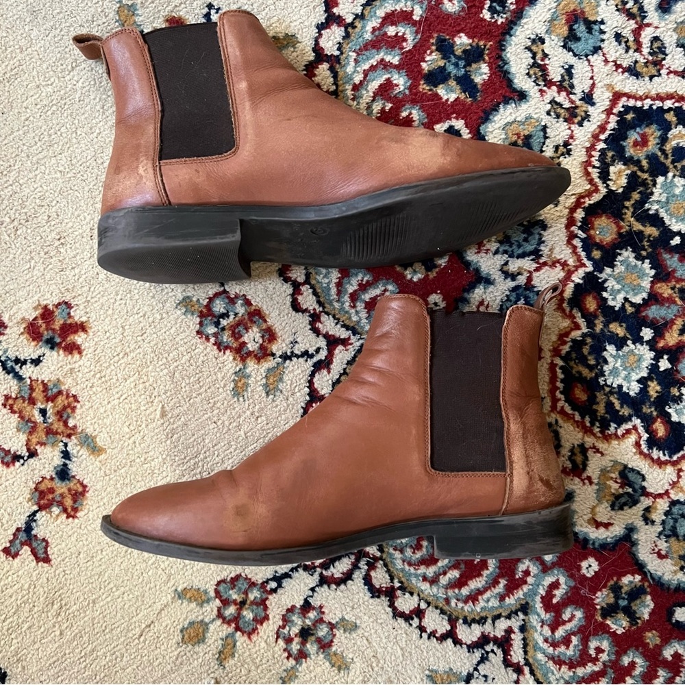 ASOS Design Aura Leather Chelsea Boots